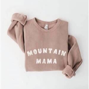 NEW OAT COLLECTIVE women's mountain mama graphic sweatshirt in tan